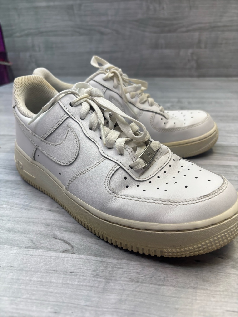 Nike White on White Classic Casual Air Force 1 Low-Top Sneakers Size 8